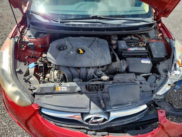 2013 HYUNDAI ELANTRA