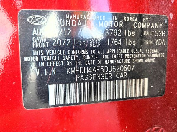 2013 HYUNDAI ELANTRA