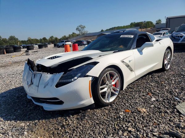 2015 CHEVROLET CORVETTE Stingray 3LT — Front 3/4