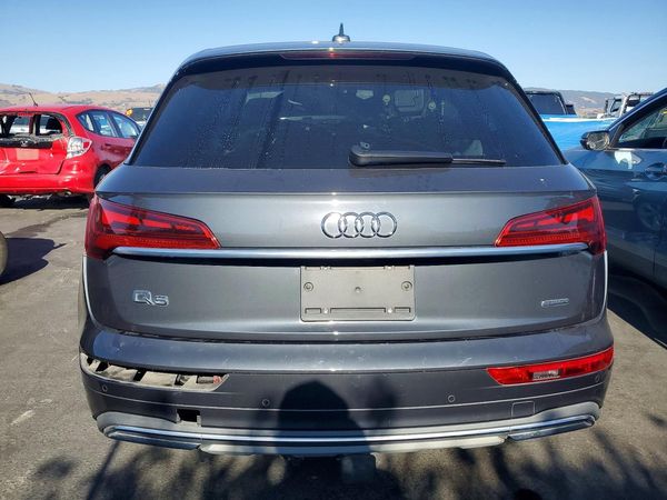 2021 AUDI Q5 quattro Premium Plus — DIRR