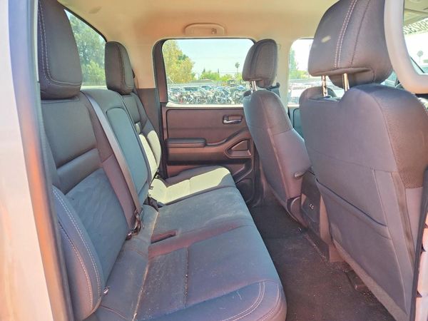 2023 NISSAN FRONTIER Crew Cab