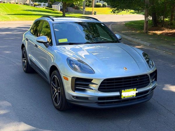 2020 PORSCHE MACAN