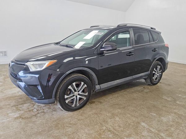 2018 TOYOTA RAV4 — DSFA — Front 3/4