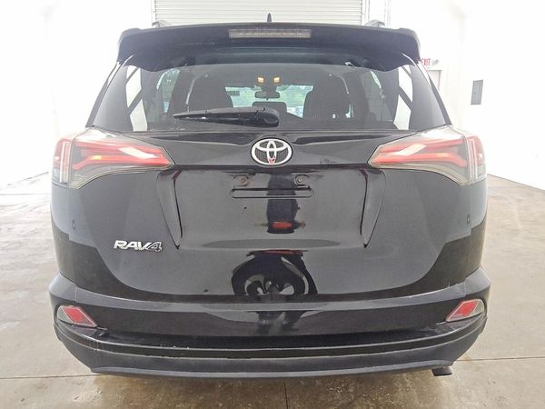 2018 TOYOTA RAV4 LE — DIRR