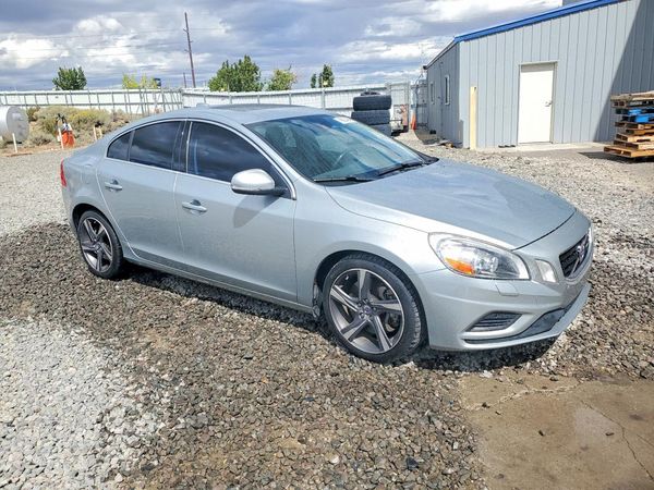 2013 VOLVO S60