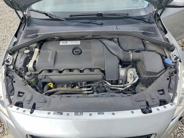 2013 VOLVO S60