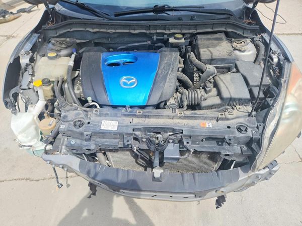 2012 MAZDA 3 Touring/GS — Engine bay