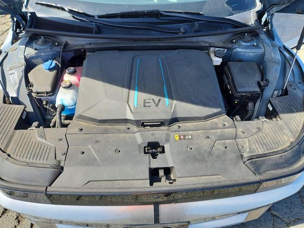 2022 HYUNDAI IONIQ Limited — Engine bay