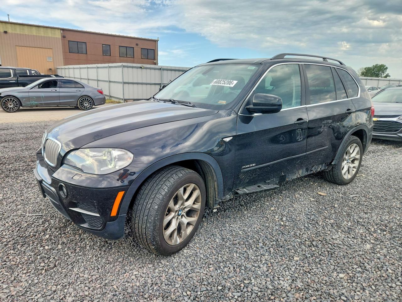2013 BMW X5 xDrive35i — Front 3/4
