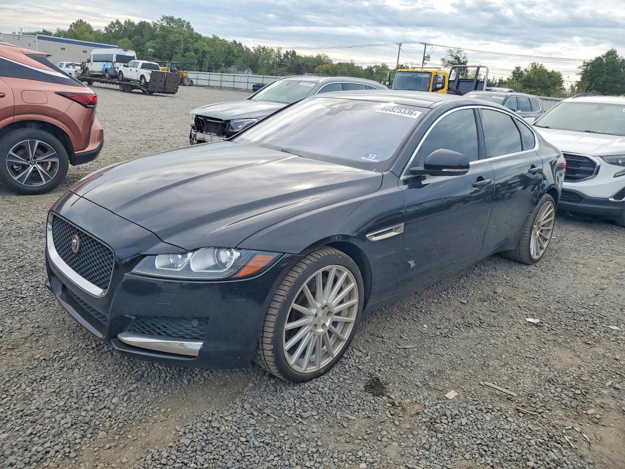 2017 JAGUAR XF Premium