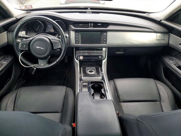 2017 JAGUAR XF Premium