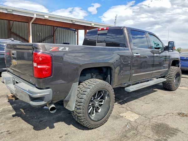 2018 CHEVROLET SILVERADO LTZ — PSRA