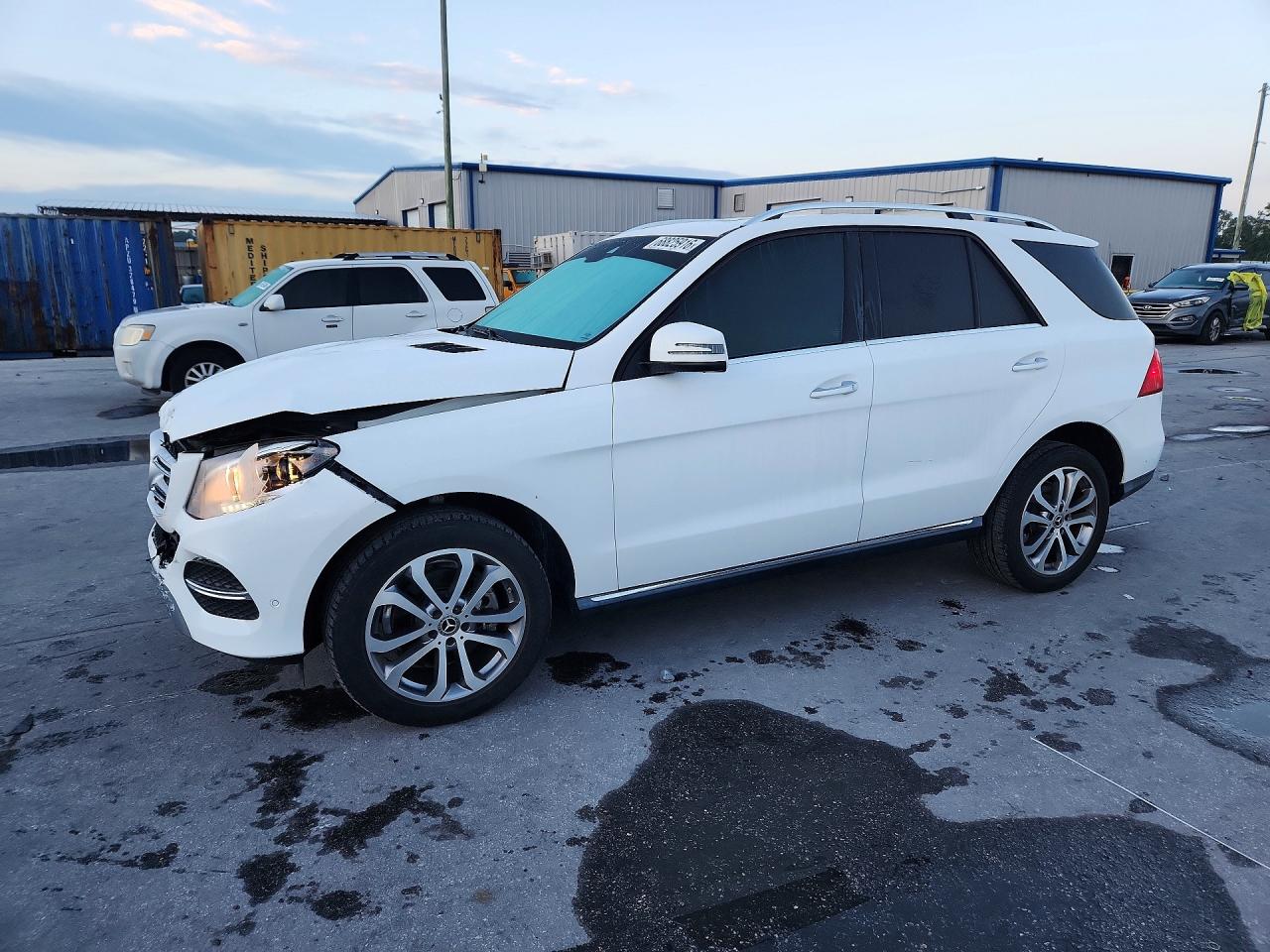 2018 MERCEDES-BENZ GLE GLE350 — Front 3/4