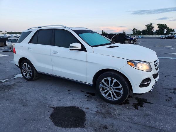 2018 MERCEDES-BENZ GLE GLE350 — Passenger 3/4