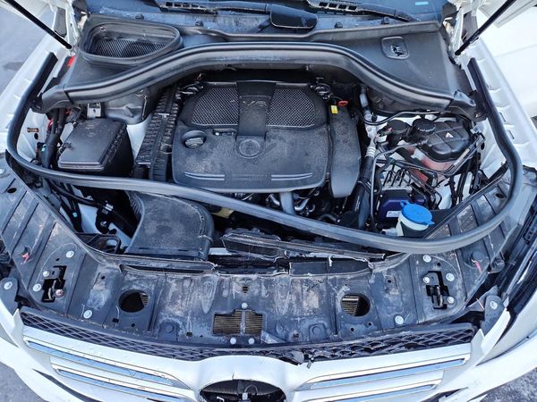 2018 MERCEDES-BENZ GLE GLE350 — Engine bay