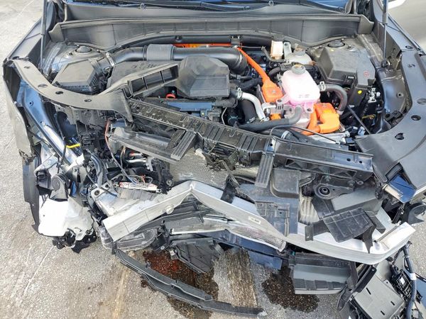 2026 KIA SORENTO SX-P — Engine bay