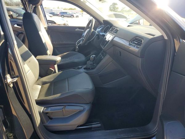 2021 VOLKSWAGEN TIGUAN — DENT