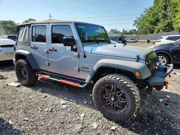 2015 JEEP WRANGLER UNLIMITED — Passenger 3/4