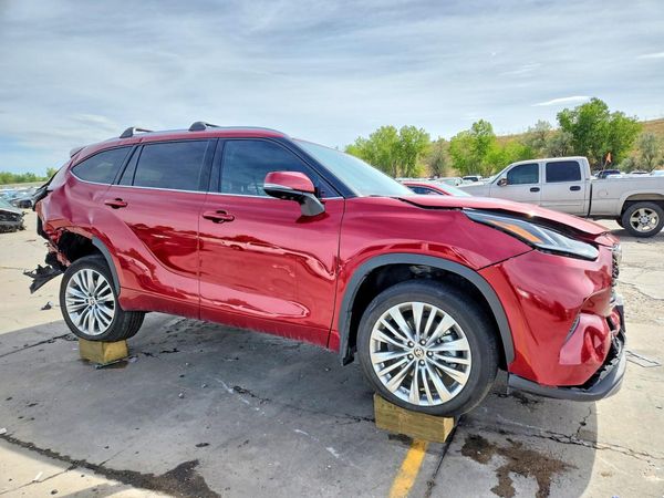 2024 TOYOTA HIGHLANDER