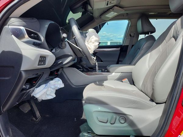 2024 TOYOTA HIGHLANDER