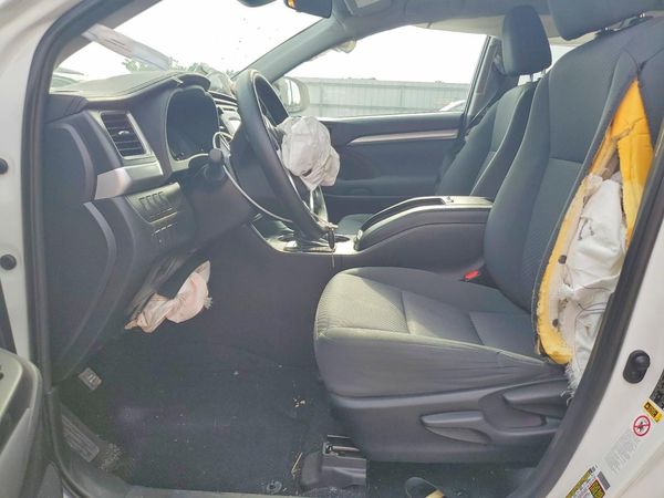 2019 TOYOTA HIGHLANDER — DENT