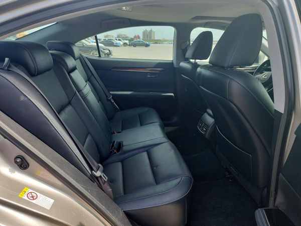 2017 LEXUS ES 350