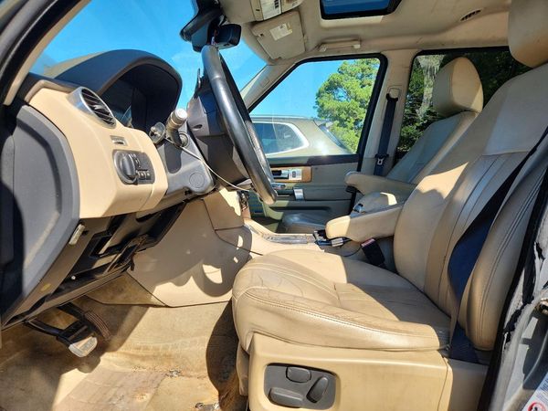 2015 LAND ROVER LR4 HSE — DENT