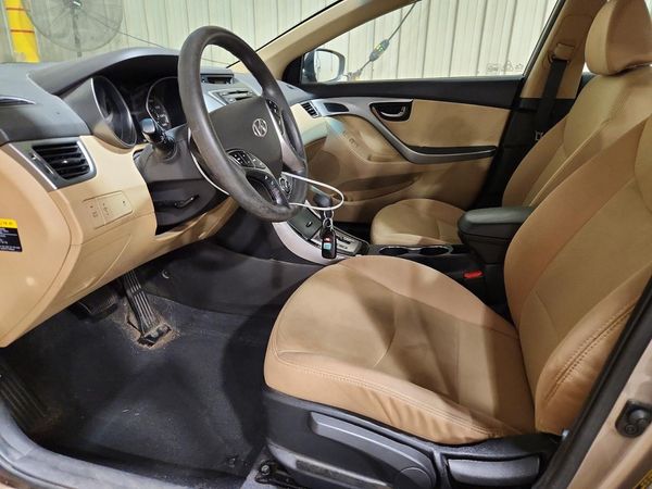 2013 HYUNDAI ELANTRA — DENT
