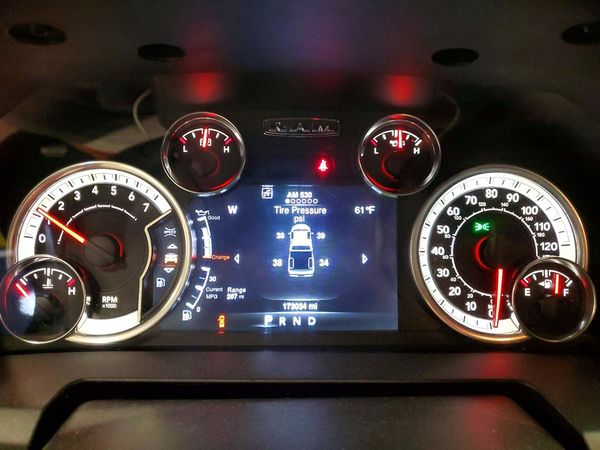 2013 RAM 1500 SLT