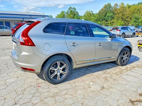 2015 VOLVO XC60 Premier (non R design) — PSRA