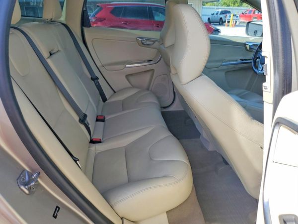 2015 VOLVO XC60 Premier (non R design) — PSRS