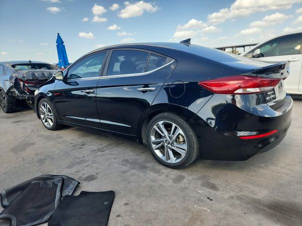 2017 HYUNDAI ELANTRA