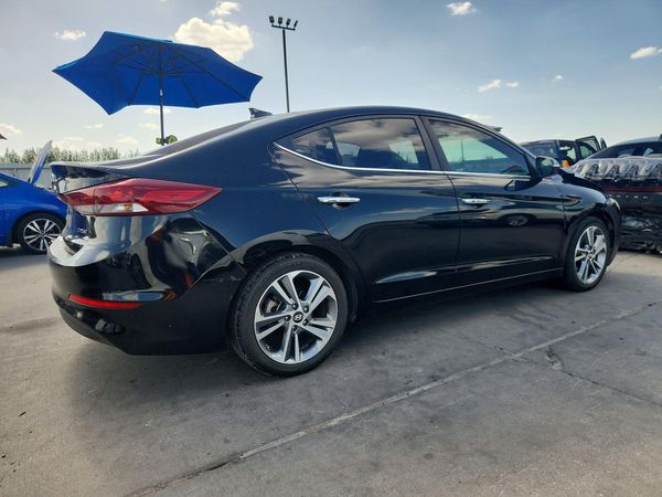 2017 HYUNDAI ELANTRA