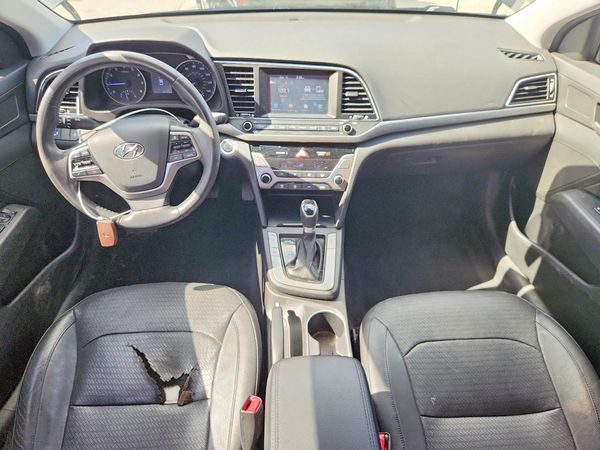 2017 HYUNDAI ELANTRA