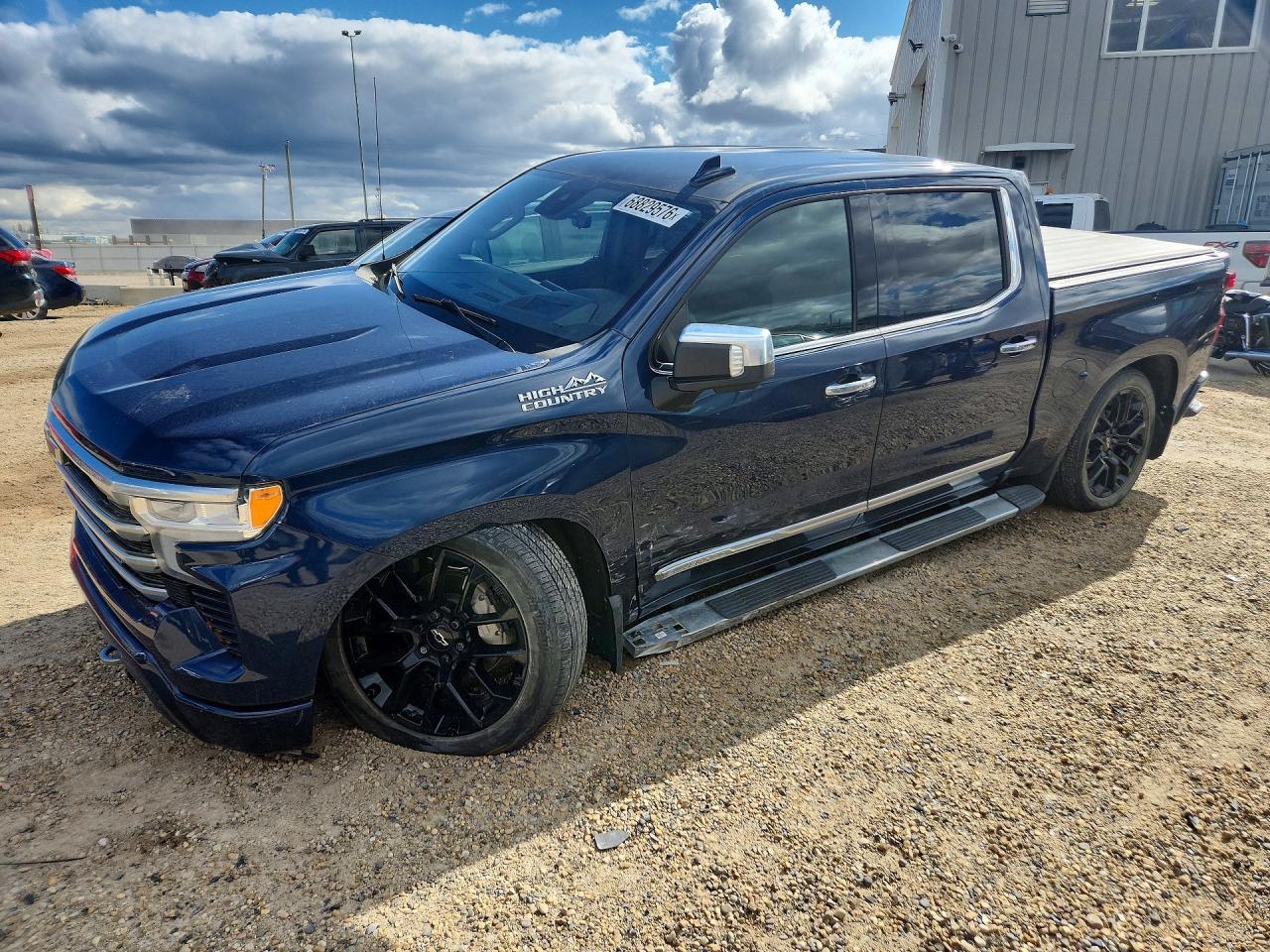 2023 CHEVROLET SILVERADO High Country — Front 3/4