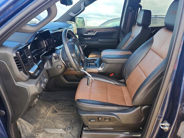 2023 CHEVROLET SILVERADO High Country — DENT
