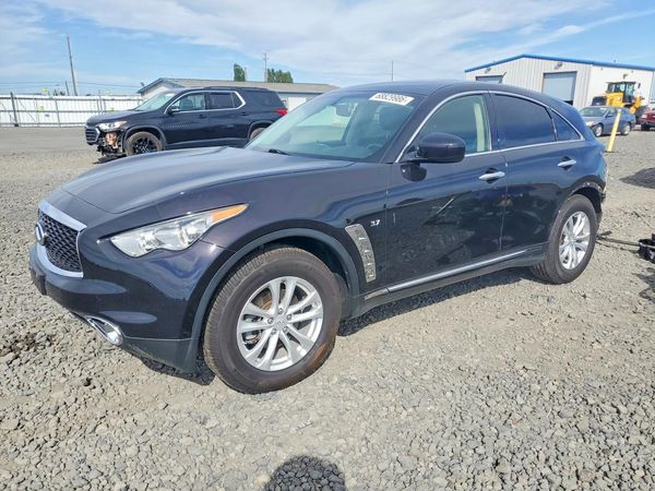 2017 INFINITI QX70 — Front 3/4