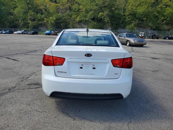 2013 KIA FORTE