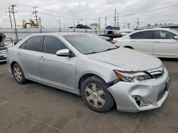 2012 TOYOTA CAMRY — Passenger 3/4