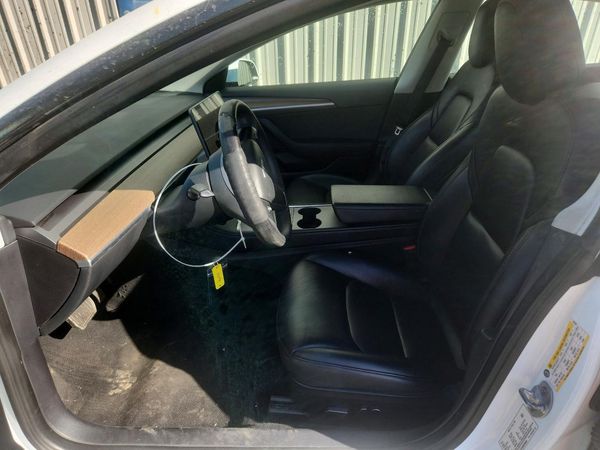 2022 TESLA MODEL 3 — DENT