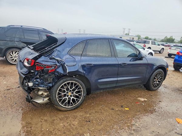 2018 PORSCHE MACAN — PSRA
