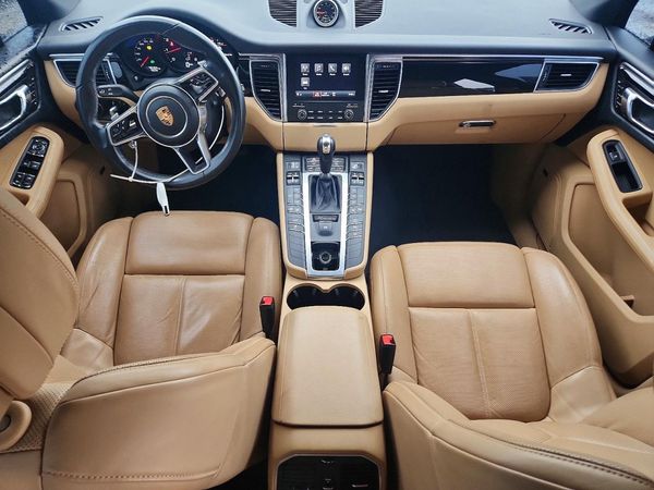 2018 PORSCHE MACAN — CKPT