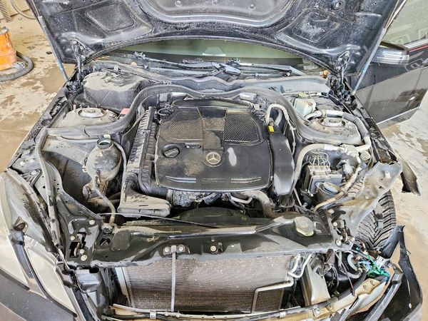 2012 MERCEDES-BENZ E E350 4-MATIC — Engine bay