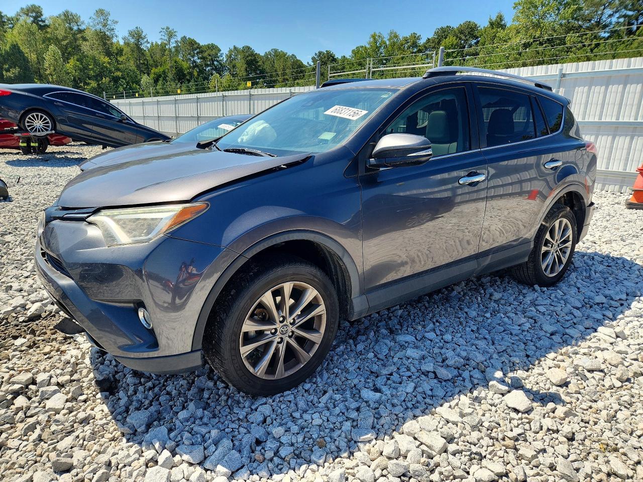 2017 TOYOTA RAV4 Ltd/Platinum — Front 3/4