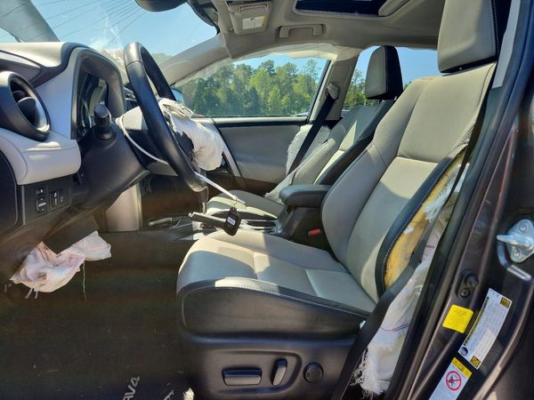 2017 TOYOTA RAV4 Ltd/Platinum — DENT