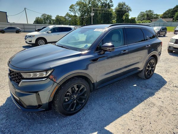 2021 KIA SORENTO — Front 3/4