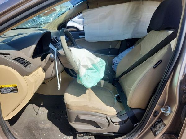 2013 HYUNDAI ACCENT — DENT