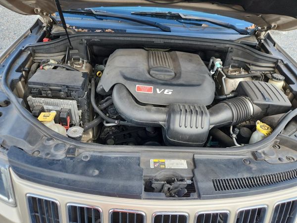 2014 JEEP CHEROKEE Laredo