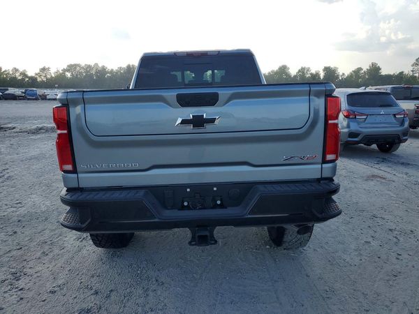 2026 CHEVROLET SILVERADO ZR2 — DIRR