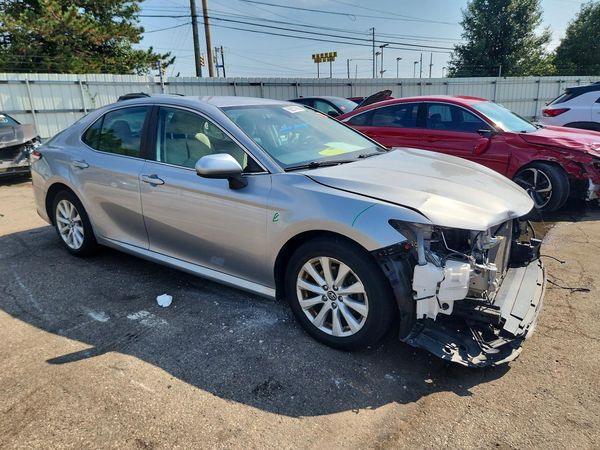 2020 TOYOTA CAMRY — Passenger 3/4